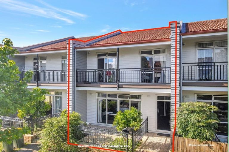 Photo of property in 7/44 Carlos Drive, Flat Bush, Auckland, 2016