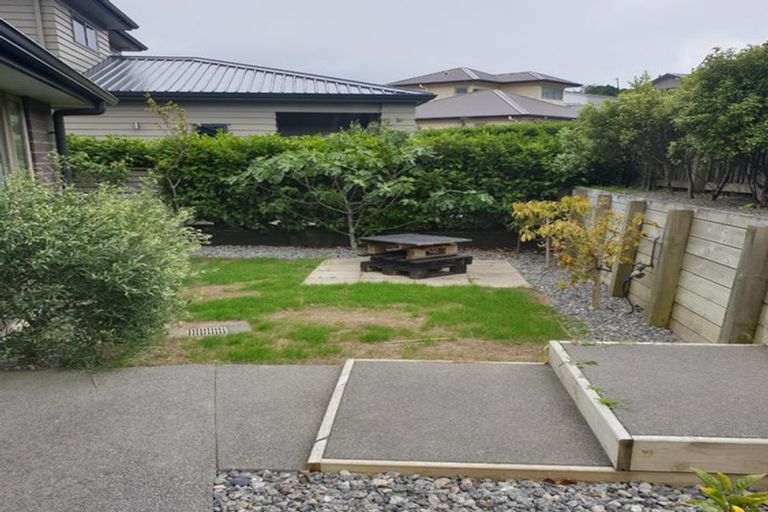 Photo of property in 24 Cresswell Place, Johnsonville, Wellington, 6037