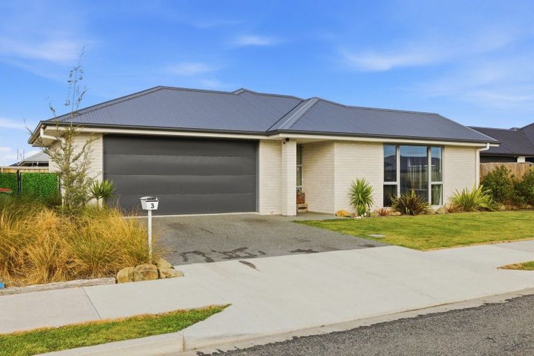 Photo of property in 3 Yates Place, Amberley, 7410
