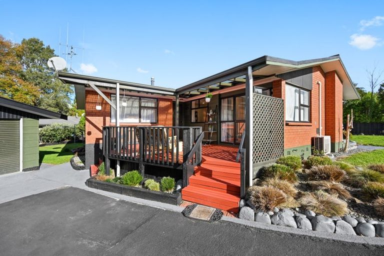 Photo of property in 8 Lorraine Place, Glenview, Hamilton, 3206