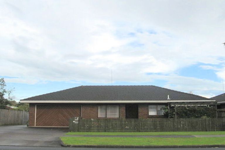 Photo of property in 1/71 Aviemore Drive, Highland Park, Auckland, 2010