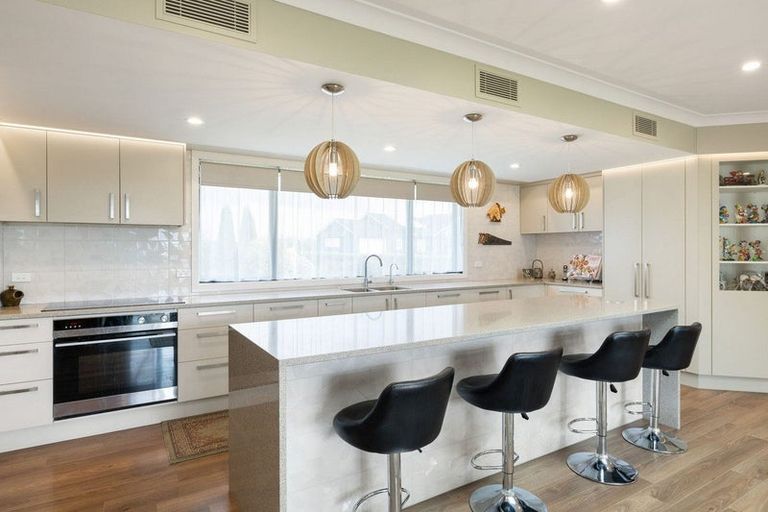 Photo of property in 2 Kotare Grove, Cambridge, 3434