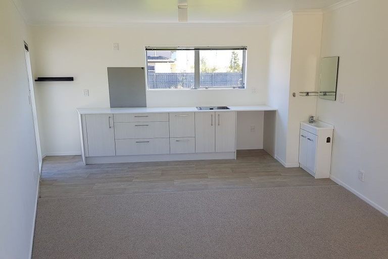 Photo of property in 55 Kenderdine Road, Papatoetoe, Auckland, 2025