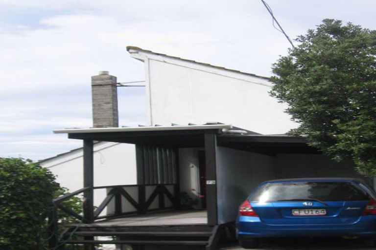 Photo of property in 73 Orangi Kaupapa Road, Northland, Wellington, 6012