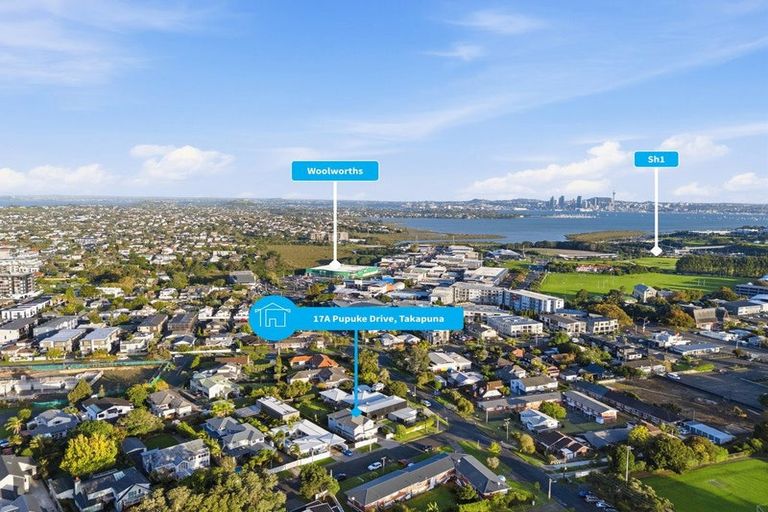 Photo of property in 17a Lake Pupuke Drive, Takapuna, Auckland, 0622