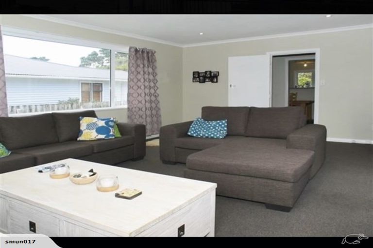 Photo of property in 106 Broderick Road, Johnsonville, Wellington, 6037