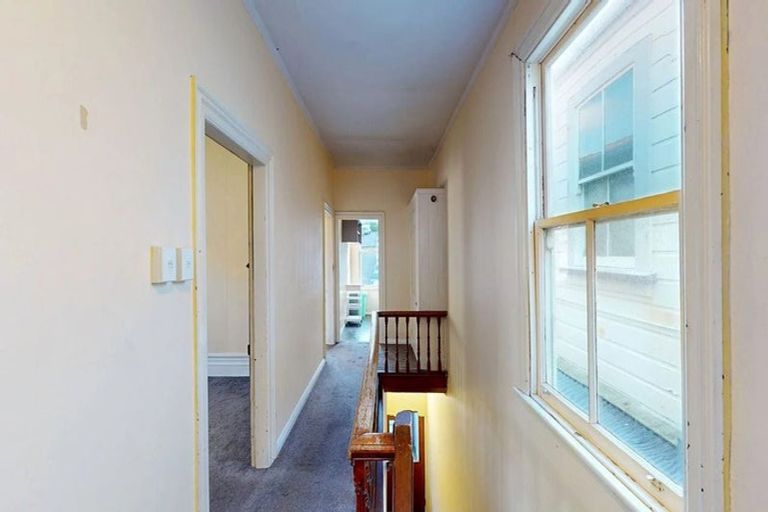 Photo of property in 6 Devon Street, Aro Valley, Wellington, 6021