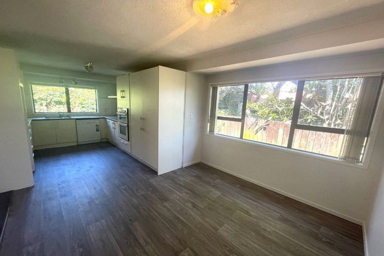 Photo of property in 11b Camden Place, Papatoetoe, Auckland, 2025