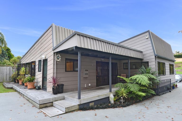 Photo of property in 69 Mackesy Road, Parahaki, Whangarei, 0112