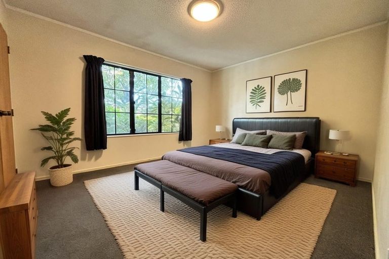 Photo of property in 18 Sunward Rise, Glenfield, Auckland, 0629