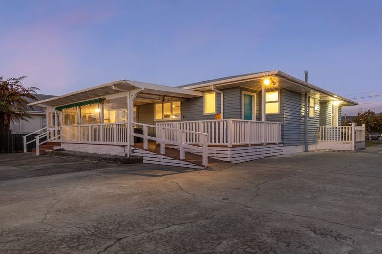 Photo of property in 13 Bowen Street, Levin, 5510
