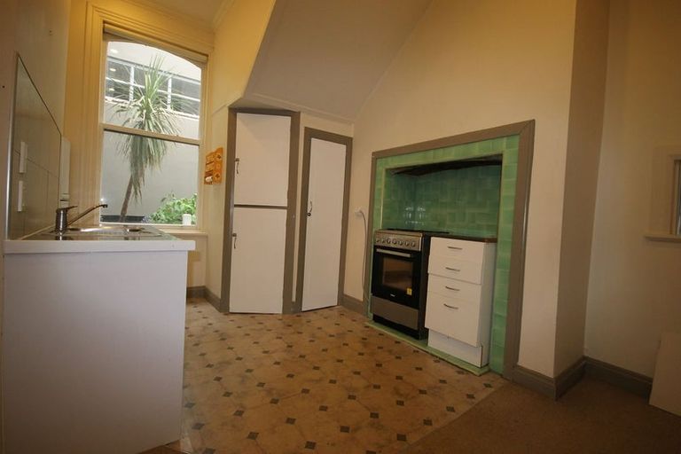 Photo of property in 22 Hanson Street, Mount Cook, Wellington, 6021