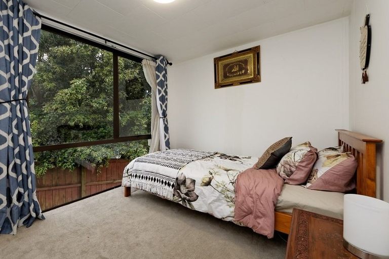 Photo of property in 17 Rehia Road, Massey, Auckland, 0614