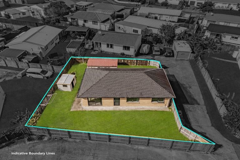 Photo of property in 1/25 Kennington Drive, Clendon Park, Auckland, 2103