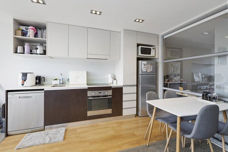 Photo of property in Masina Apartments, 312/80u Riddiford Street, Newtown, Wellington, 6021