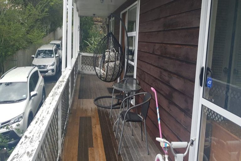 Photo of property in 89 Woodglen Road, Glen Eden, Auckland, 0602