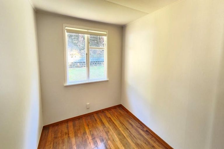 Photo of property in 12 Regent Place, Blagdon, New Plymouth, 4310