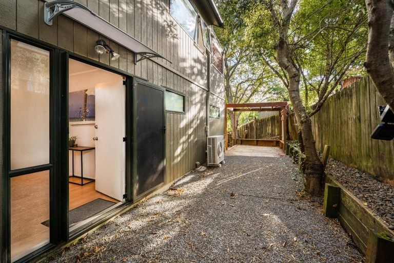 Photo of property in 123b Colwill Road, Massey, Auckland, 0614