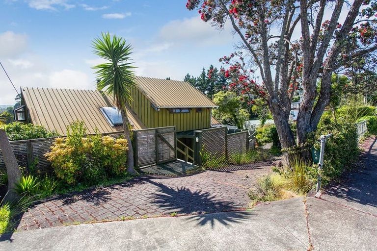 Photo of property in 313 Don Buck Road, Massey, Auckland, 0614