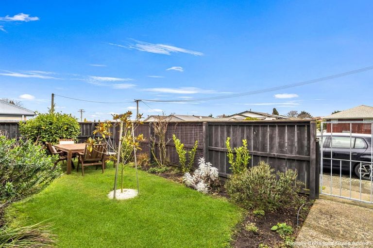 Photo of property in 1/19 Tower Street, Hornby, Christchurch, 8042