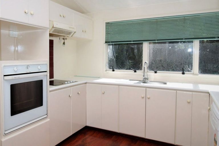 Photo of property in 80m Tirimoana Road, Te Atatu South, Auckland, 0602