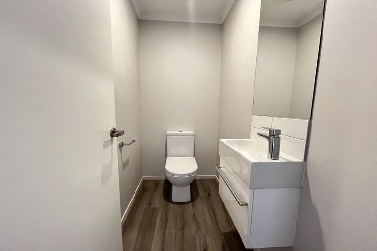 Photo of property in 34 William Dawson Crescent, Wigram, Christchurch, 8025