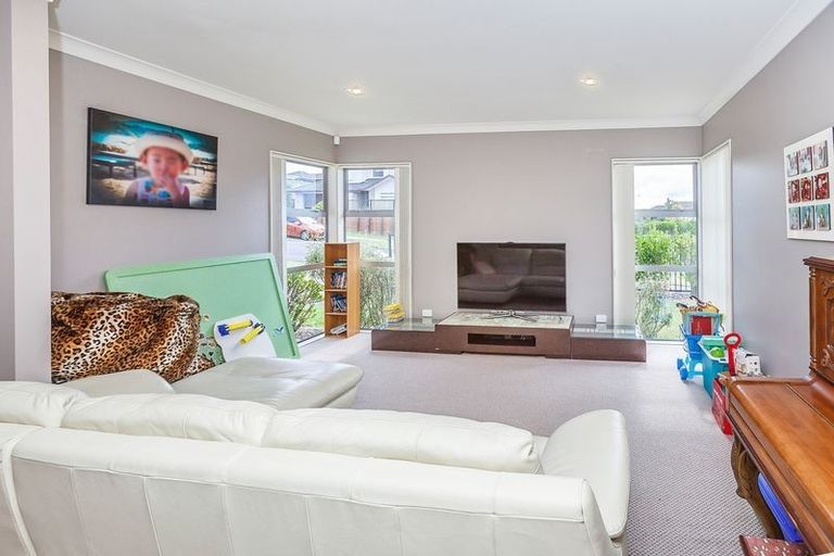 Photo of property in 17 Laurel Oak Drive, Schnapper Rock, Auckland, 0632