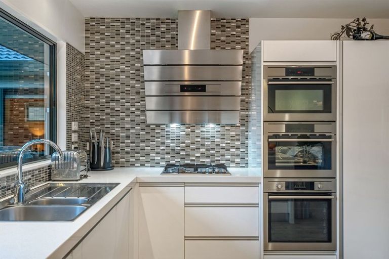 Photo of property in 25 Landing Drive, Albany, Auckland, 0632