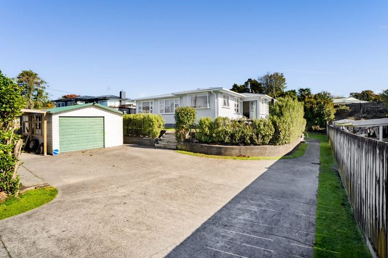 Photo of property in 6 Mahoe Street, Strandon, New Plymouth, 4312