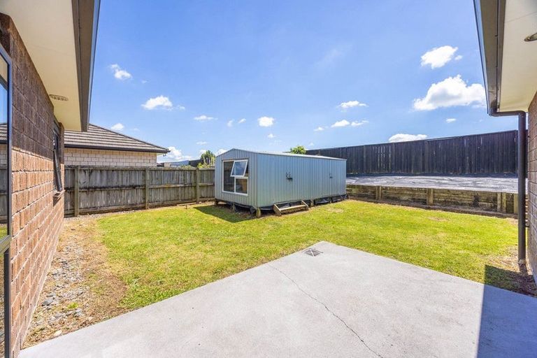 Photo of property in 15 Te Ironui Place, Huntington, Hamilton, 3210