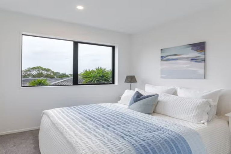 Photo of property in 40d Innismara Avenue, Wattle Downs, Auckland, 2103