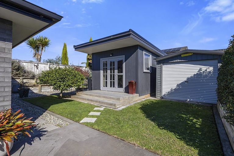 Photo of property in 58d Karamea Street, Whalers Gate, New Plymouth, 4310