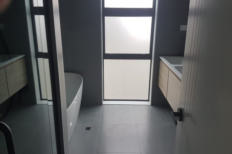 Photo of property in 17 Pilot Drive, Hobsonville, Auckland, 0616