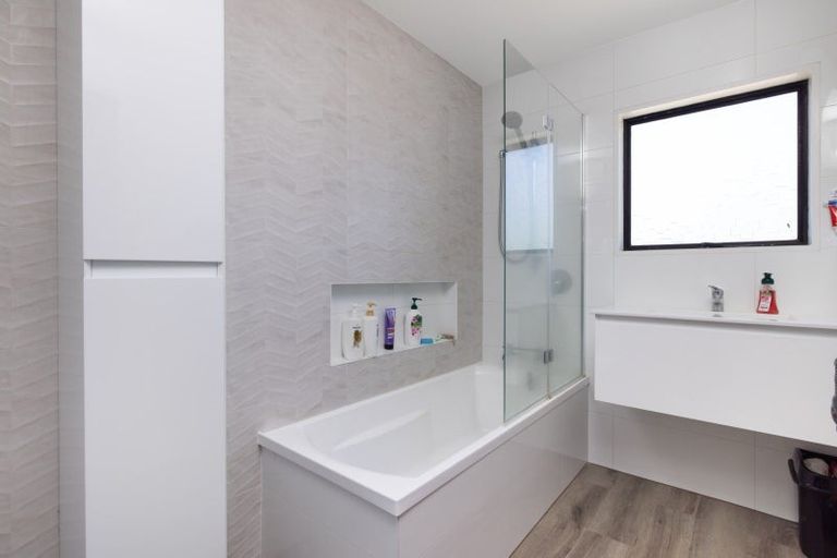 Photo of property in 19 Macloughlin Drive, Te Puke, 3119