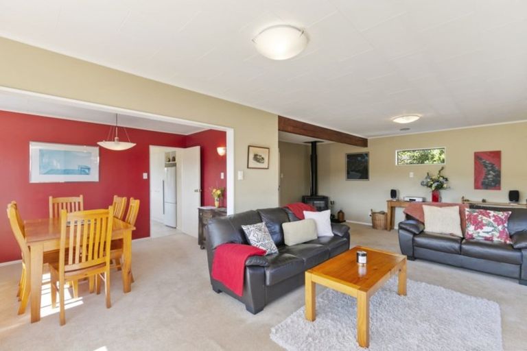 Photo of property in 7 Te Kainga Way, Khandallah, Wellington, 6035