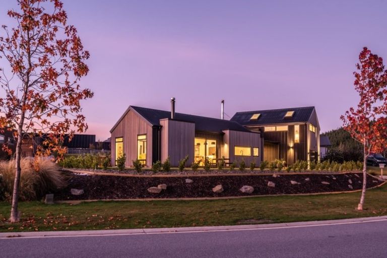 Photo of property in 57 Minaret Ridge, Wanaka, 9305