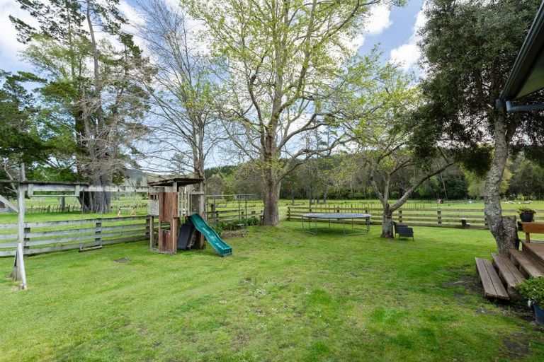 Photo of property in 11 Golf Road, Whitianga, 3591