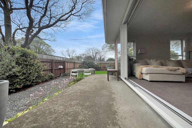 Photo of property in 2/38 Dee Street, St Albans, Christchurch, 8014