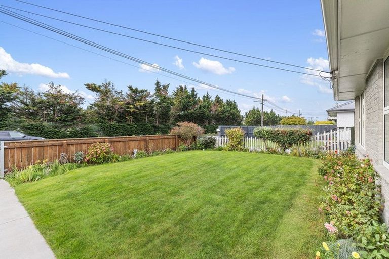 Photo of property in 113 Beach Road, North New Brighton, Christchurch, 8083
