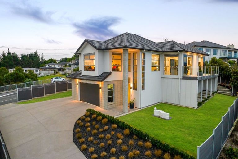 Photo of property in 32 Manhattan Rise, Orewa, 0931