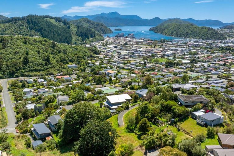 Photo of property in 19b Dorset Street, Picton, 7220
