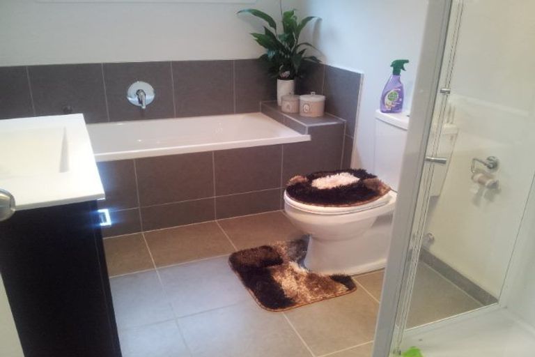 Photo of property in 41 Station Street, Hobsonville, Auckland, 0616