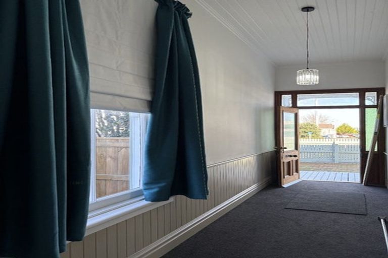 Photo of property in 241 Ruahine Street, Roslyn, Palmerston North, 4414