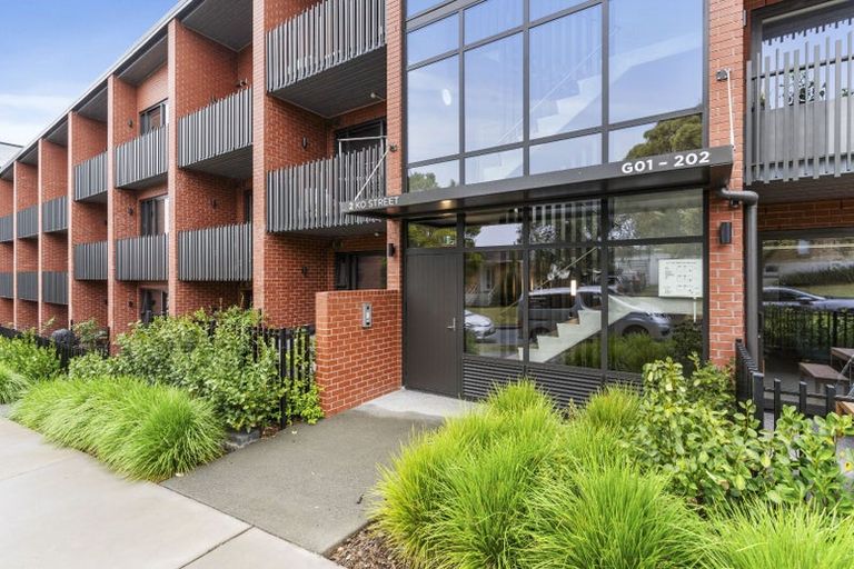 Photo of property in 25 Potter Avenue, Northcote, Auckland, 0627