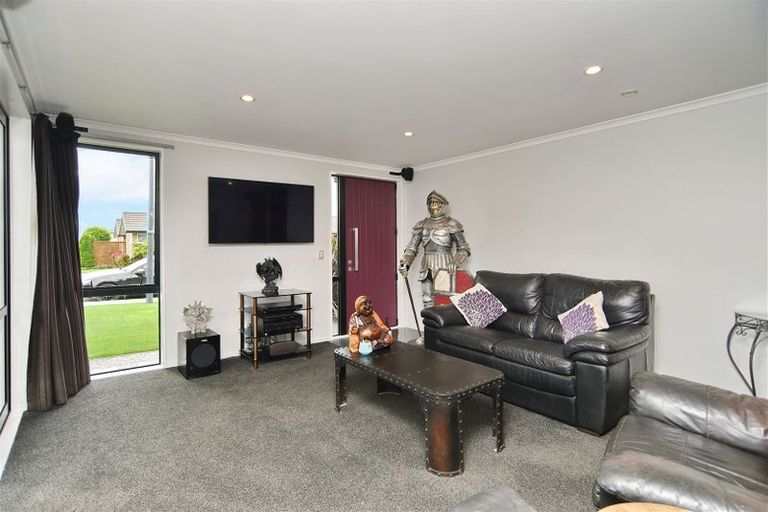 Photo of property in 5 Peak Crescent, Kaiapoi, 7630