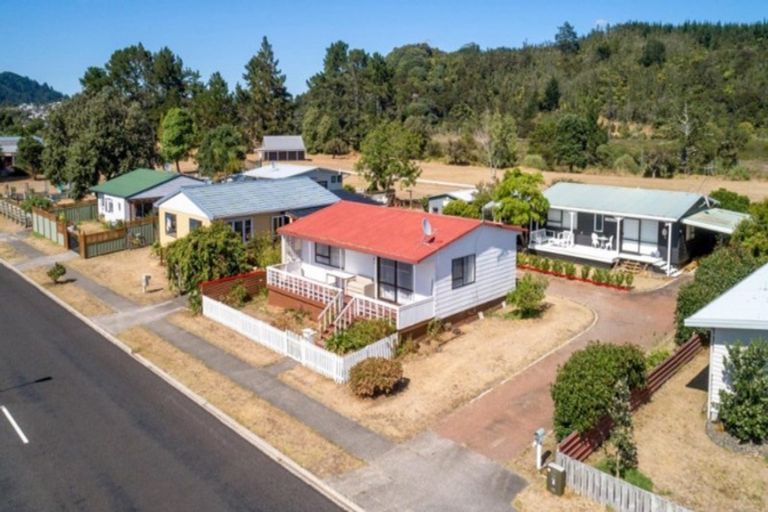 Photo of property in 122a Mayfair Avenue, Whangamata, 3620