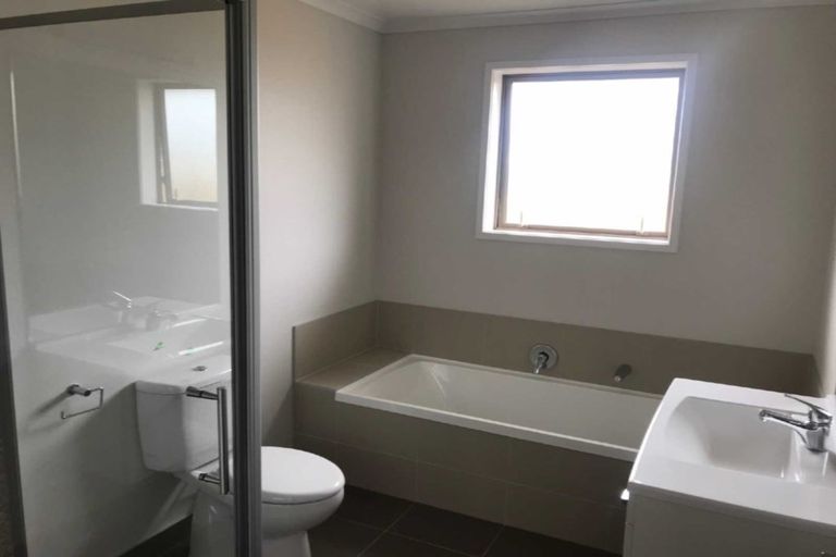 Photo of property in 15 Perla Road, Pukekohe, 2120