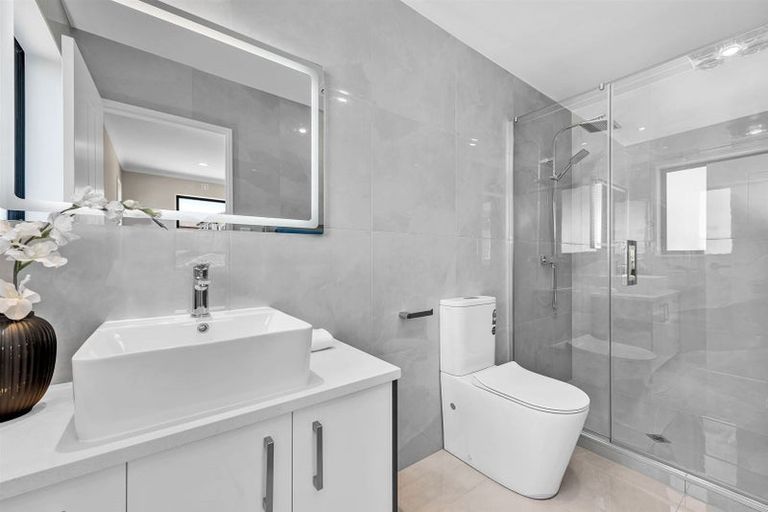 Photo of property in 54 Hikuawa Road, Flat Bush, Auckland, 2019