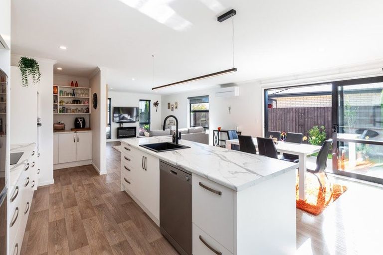 Photo of property in 3 Pierce Street, Marshland, Christchurch, 8083