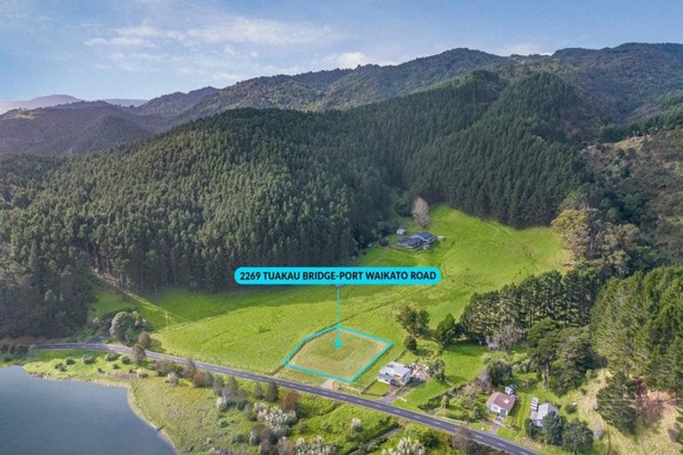 Photo of property in 2269 Tuakau Bridge-port Waikato Roa, Port Waikato, 2695